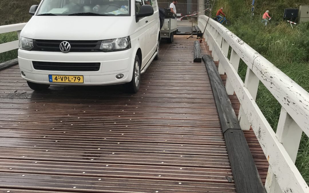 Renovatie brugdek aan de Schapendam in Woudrichem