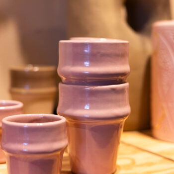 Aardewerk koffie mok roze