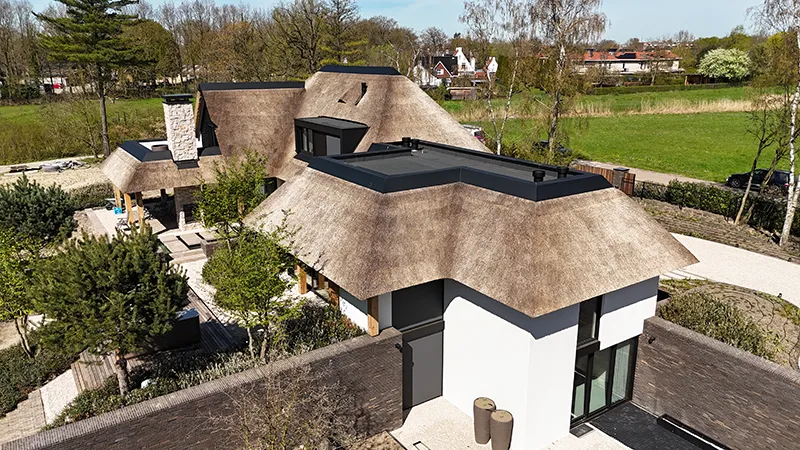 NIeuw rieten dak Bavel
