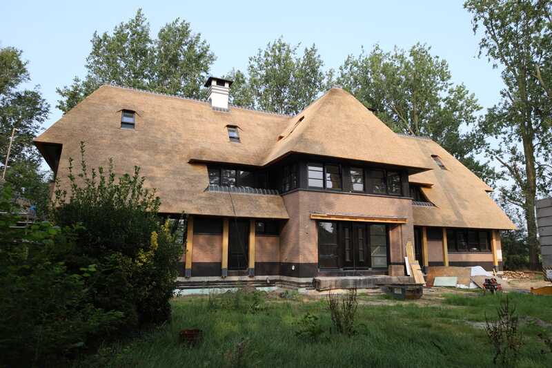 nieuwbouw vila rieten dak oudendijk jansen rietdekkers