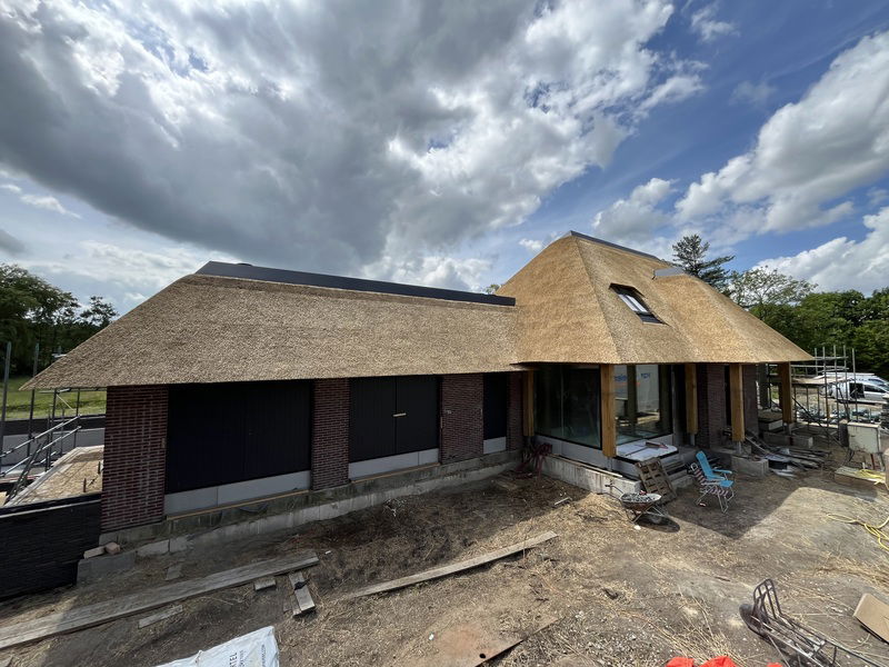 Nieuwe rieten daken Rietdekkersbedrijf