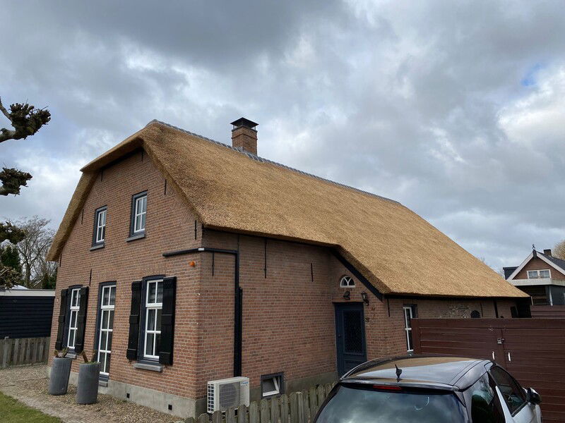 Renovatie rieten dak Nieuwendijk