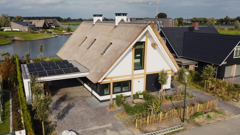 veen villa rieten dak rietdekkersbedrijf jansen rietdekkers