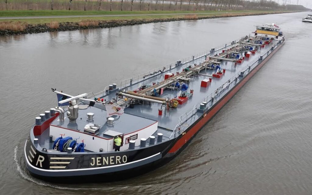 Mts Jenero — Tanker