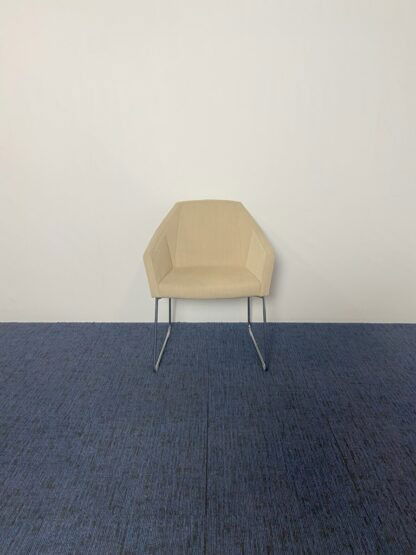 Vergaderstoel Casala Parker lll, beige stoffering, chroom onderstel - Afbeelding 3