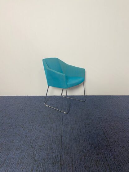 Vergaderstoel Casala Parker lll, blauwe stoffering, chroom onderstel - Afbeelding 2