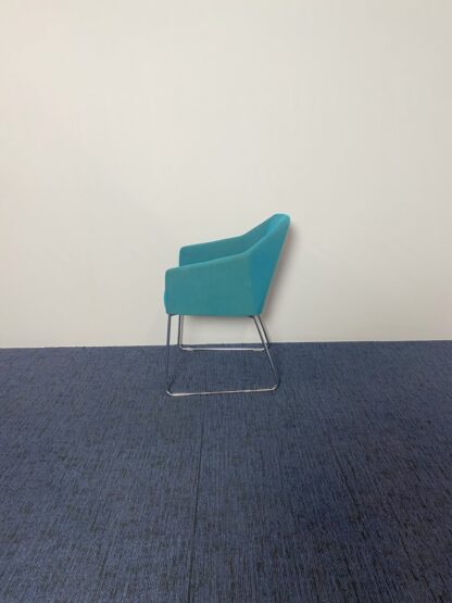 Vergaderstoel Casala Parker lll, blauwe stoffering, chroom onderstel - Afbeelding 4