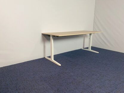 Bureau Ahrend, eiken blad, wit onderstel, 180 x 80 cm. - Afbeelding 3