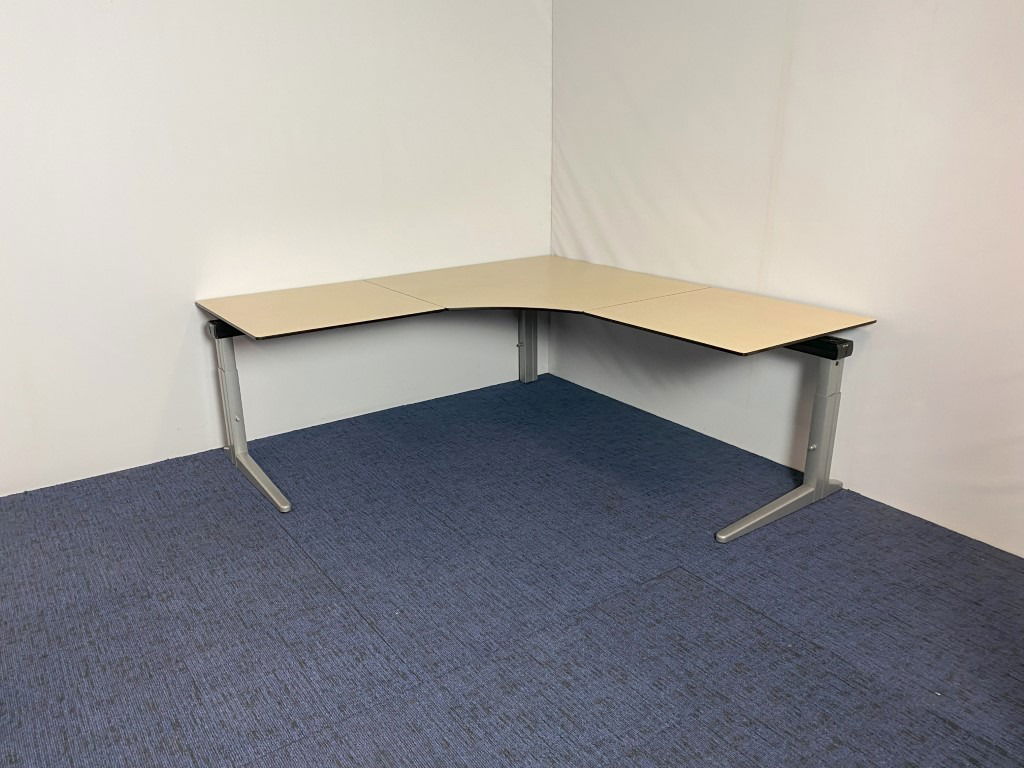 Hoekbureau Ahrend Essa, ahorn blad, aluminium onderstel, 200 x 200 cm. - Afbeelding 4