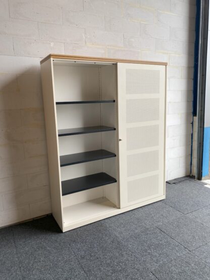 Schuifdeurkast Ahrend (akoestisch), gebroken wit, bamboe topblad, H 200 x B 160 x D 45 cm. - Afbeelding 4