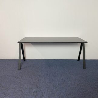Vergadertafel Wiesner Hager Yuno, zwart, 160 x 80 cm.