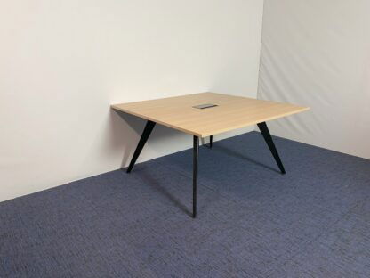 Vergadertafel Wiesner Hager, incl. fliptop, eiken blad, zwart onderstel, 140 x 140 cm. - Afbeelding 3