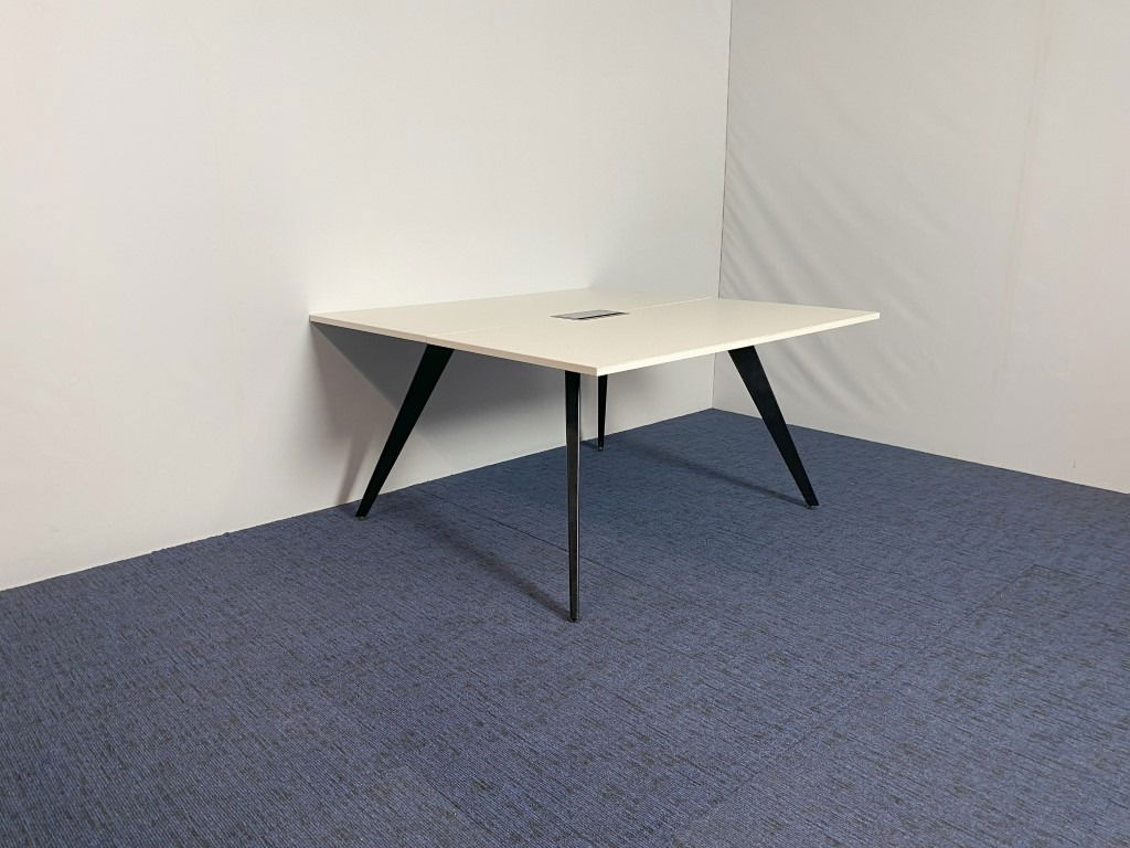 Vergadertafel Wiesner Hager, incl. fliptop, wit blad, zwart onderstel, 140 x 140 cm. - Afbeelding 3