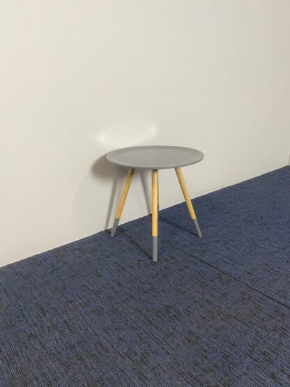 Bijzettafel Zuiver Two Tone, antraciet/eiken, diameter 48 cm. - Afbeelding 2
