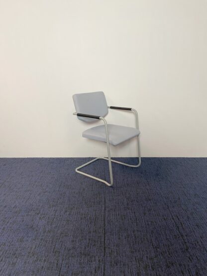 Vergaderstoel Lande, lichtgrijze stof, aluminium slede - Afbeelding 2