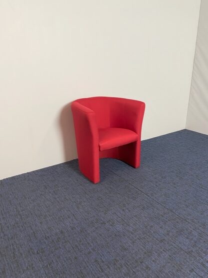 Fauteuil CLUB, rode stoffering, H 77 x B 51 x D 59 cm. - Afbeelding 2
