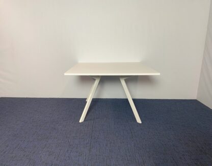 Vergadertafel Voortman, wit blad, wit frame, 120 x 120 cm. - Afbeelding 4