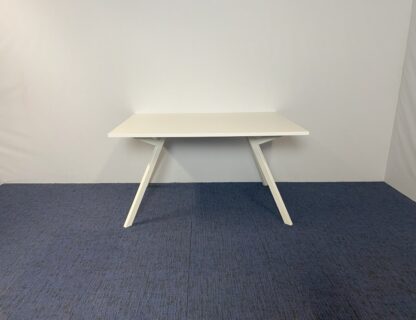 Vergadertafel Voortman, wit blad, wit frame, 140 x 100 cm. - Afbeelding 3
