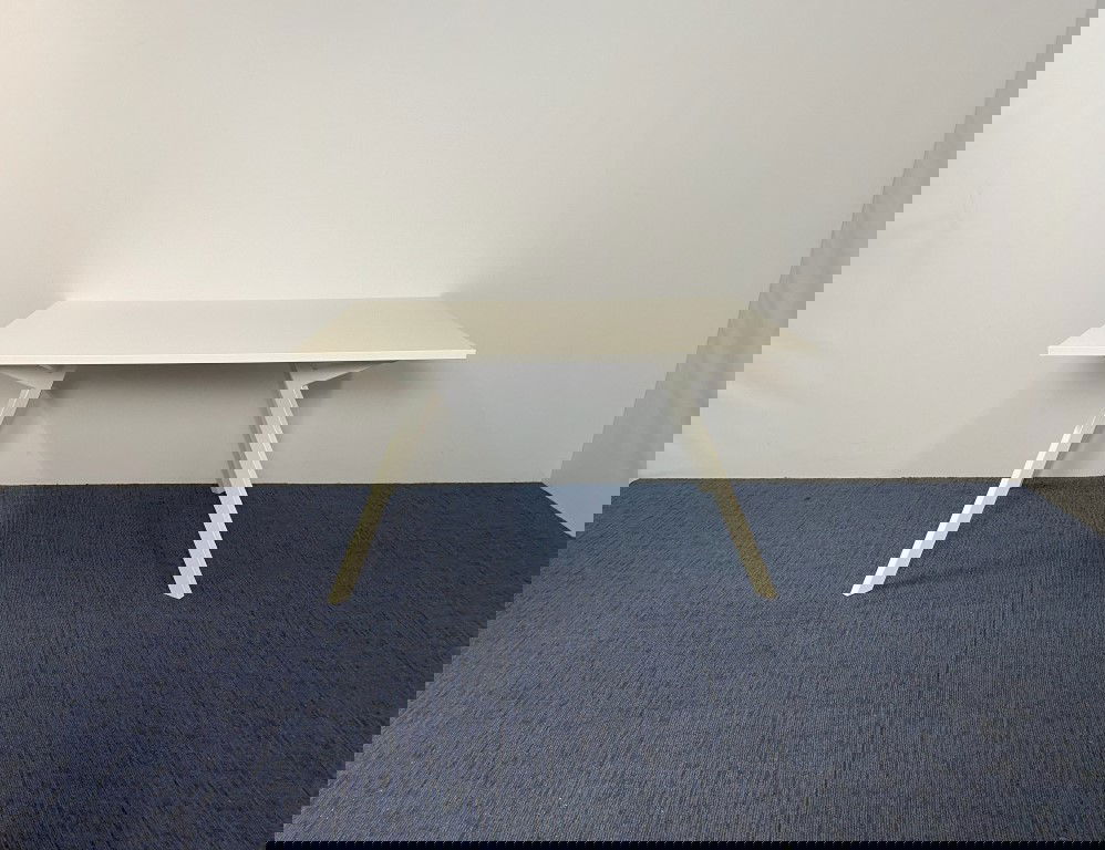 Vergadertafel Voortman, wit blad, wit frame, 140 x 100 cm. - Afbeelding 3