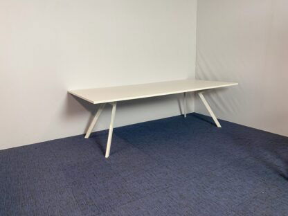 Vergadertafel Voortman, wit blad, wit frame, 240 x 120 cm. - Afbeelding 4
