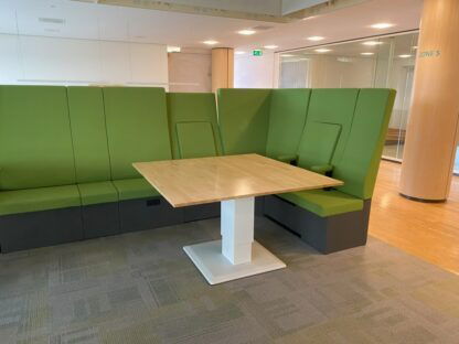 Prachtige Ahrend 750 lounge set, groene stof - incl. tafel - Afbeelding 4