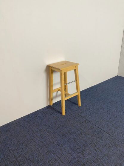 Barkruk IKEA Nilsolle, hout, zithoogte 74 cm. - Afbeelding 2