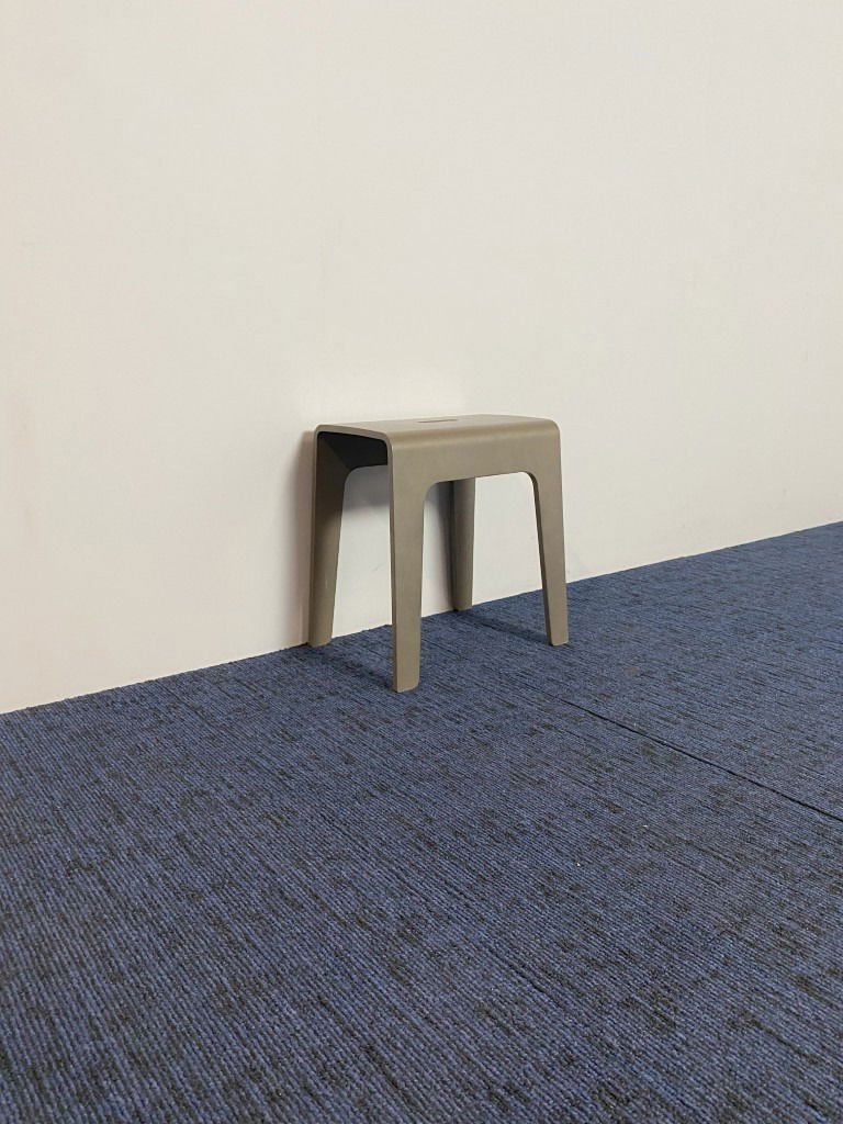 Kruk Bla Station Bimbo - design Peter Brandt - donkergrijs