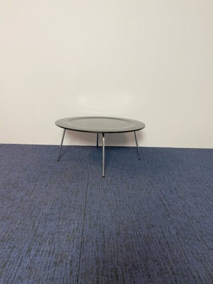 Salontafel Vitra Eames CTM, zwart blad, chroom frame - diameter 86 cm. - Afbeelding 2