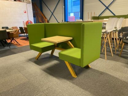 TOOaPICNIC Hide 110 zitje incl. tafel, groene stof – Naturel Oak hout