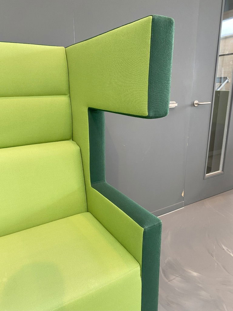 Treinbank Ahrend Loungescape (akoestisch), lichtgroen/donkergroen, H 142 x B 160 x D 86 cm. - Afbeelding 4