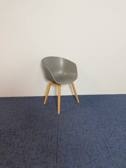 Vergaderstoel HAY About A Chair AAC 22 - antraciet, eiken frame - Afbeelding 2