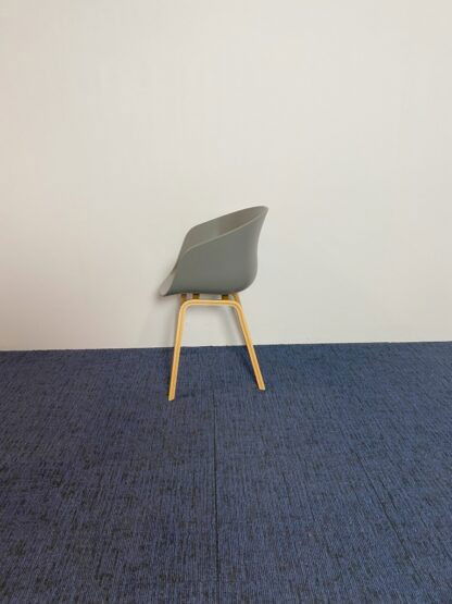 Vergaderstoel HAY About A Chair AAC 22 - antraciet, eiken frame - Afbeelding 4