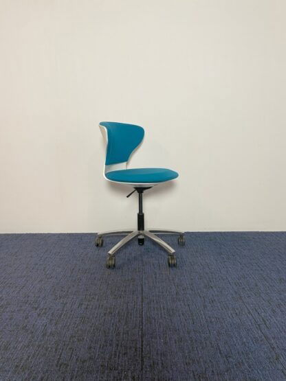Vergaderstoel Sedus Turn Around Drehstuhl, blauw/wit, chroom voetkruis