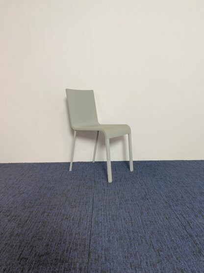 Vergaderstoel Vitra .03 (niet stapelbaar) - lichtgrijs