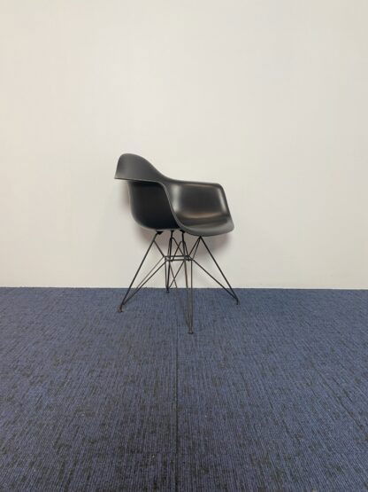 Vergaderstoel Vitra Eames DAR - zwart, zwart onderstel