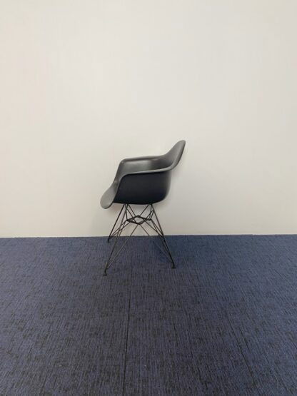 Vergaderstoel Vitra Eames DAR - zwart, zwart onderstel - Afbeelding 4