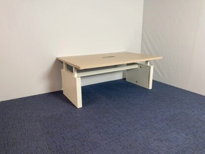 Vergadertafel zit/sta Vepa (elektrisch, incl. fliptop), licht eiken blad, wit onderstel, 180 x 120 cm. - Afbeelding 4