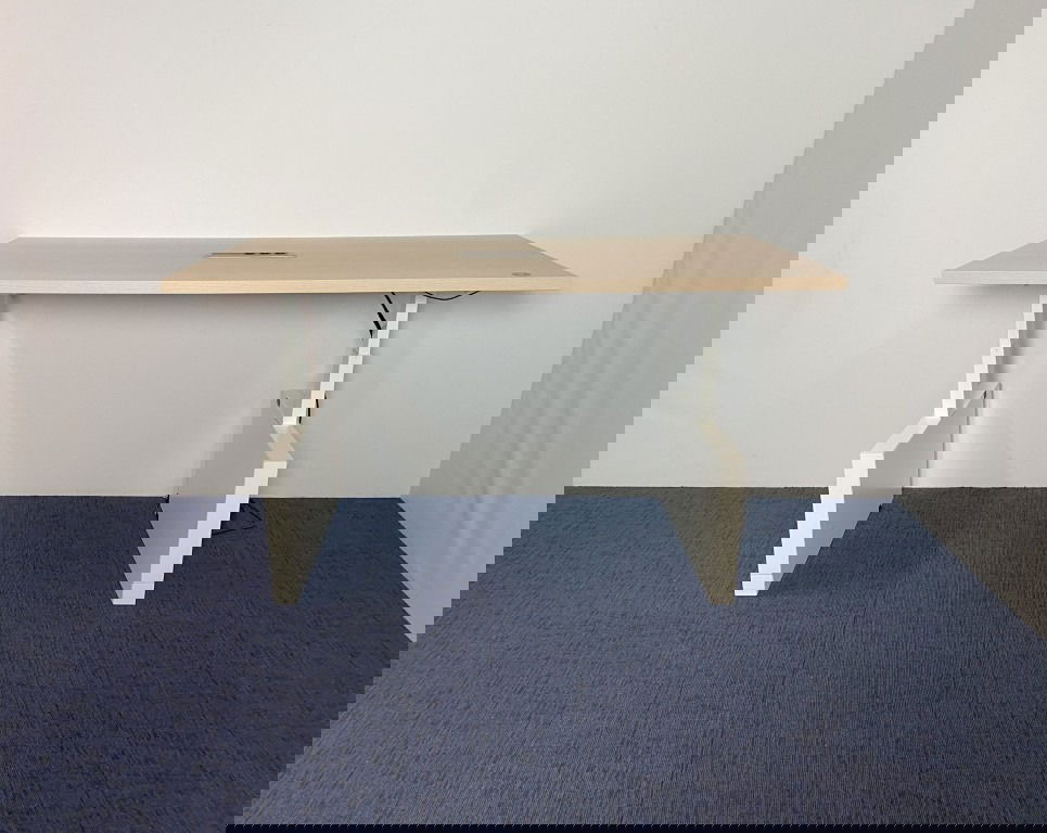 Vergadertafel zit/sta Voortman (elektrisch, incl. fliptop), licht eiken blad, wit onderstel, 200 x 100 cm. - Afbeelding 3