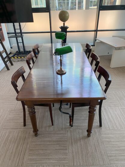 Vintage Satelliet tafel inclusief 6 stoelen, donker kersenhout, 243 x 100 cm. - Afbeelding 6