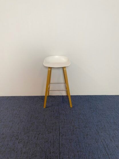 Barkruk HAY About A Stool 'AAS' 32 - wit - eiken frame - Afbeelding 4