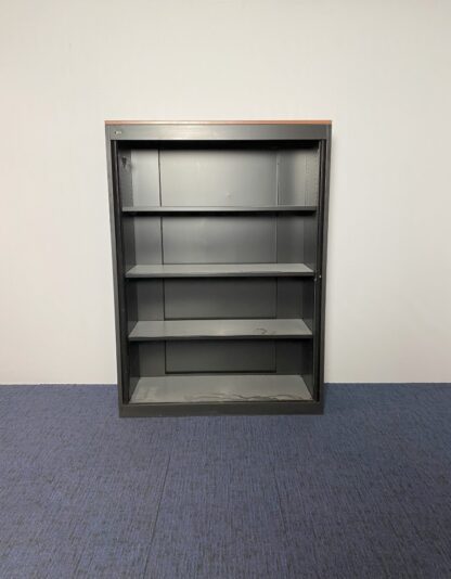 Roldeurkast Emmein, zwart, kersen topblad, H 167 x B 120 x D 45 cm. - Afbeelding 3