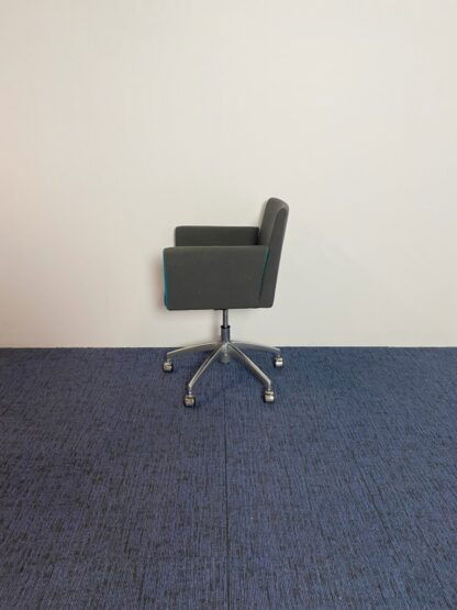 Vergaderstoel Artifort Paco - antraciet/blauw, chroom voetkruis - Afbeelding 4