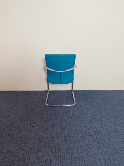 Vergaderstoel Vepa, blauwe stof, chroom onderstel - Afbeelding 5