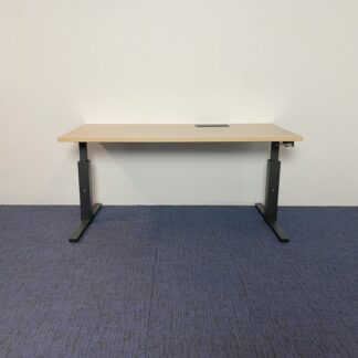 Bureau Gispen (slinger), eiken blad, zwart onderstel, 160 x 80 cm.