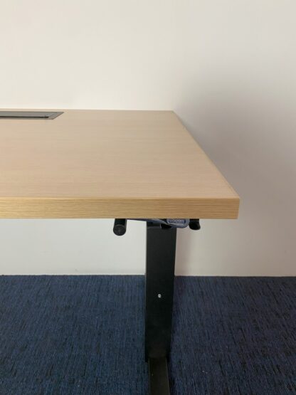 Bureau Gispen (slinger), eiken blad, zwart onderstel, 160 x 80 cm. - Afbeelding 7