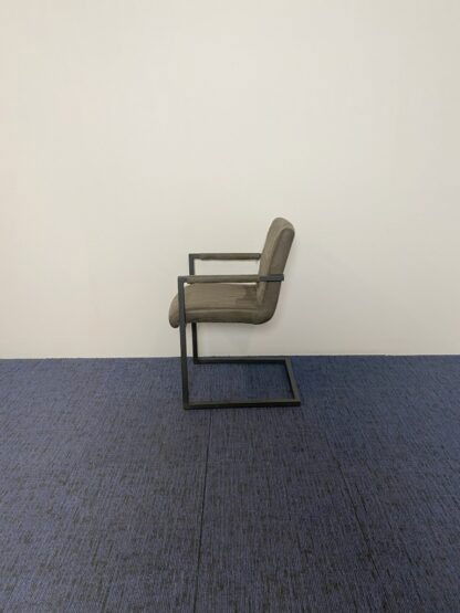 Vergaderstoel Trendline Guild, antraciet, zwart frame - Afbeelding 4
