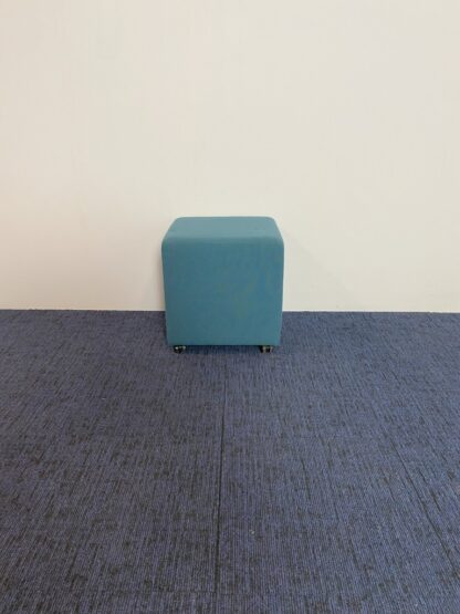 Verrijdbaar ATMR poefje, blauw, 46 x 46 cm. - Afbeelding 2