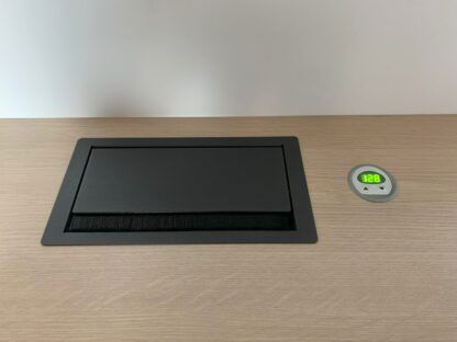 Zit/sta bureau Gispen (elektrisch), eiken blad, zwart onderstel, 160 x 80 cm. - Afbeelding 6