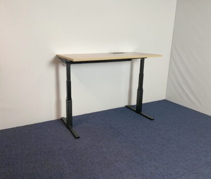 Zit/sta bureau Gispen (elektrisch), eiken blad, zwart onderstel, 160 x 80 cm. - Afbeelding 2