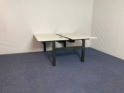 Bench bureau Ahrend Balance (slinger), wit blad, zwart onderstel, 160 x 170 cm. - Afbeelding 3